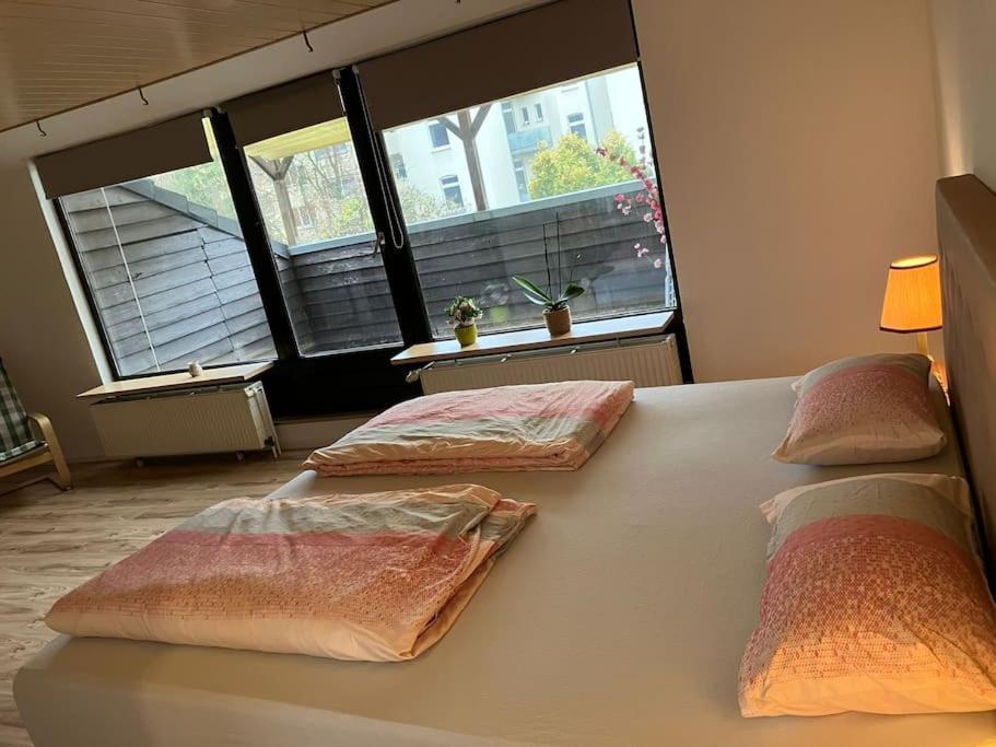 Private Studio Apartment With Balcony In Dortmund-Brackel Екстер'єр фото