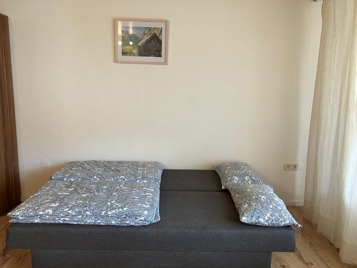 Private Studio Apartment With Balcony In Dortmund-Brackel Екстер'єр фото