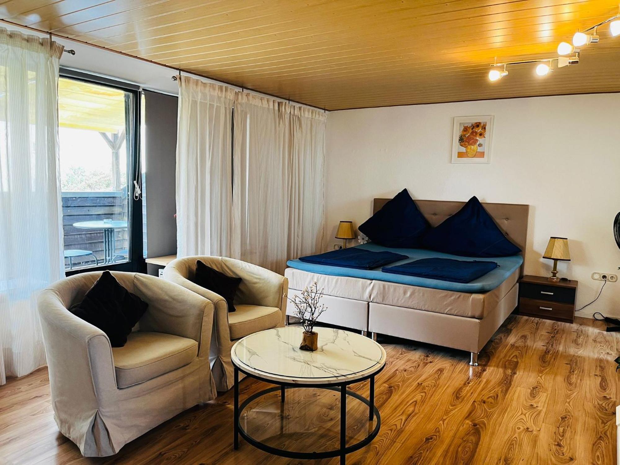 Private Studio Apartment With Balcony In Dortmund-Brackel Екстер'єр фото